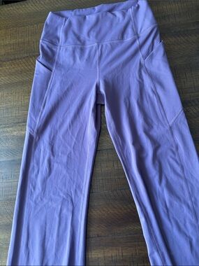 NWT Fabletics Lavender Flare High-Rise Leggings in Size Medium